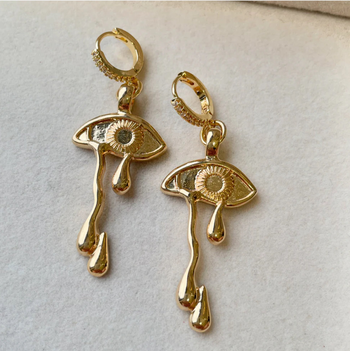Aretes tesa